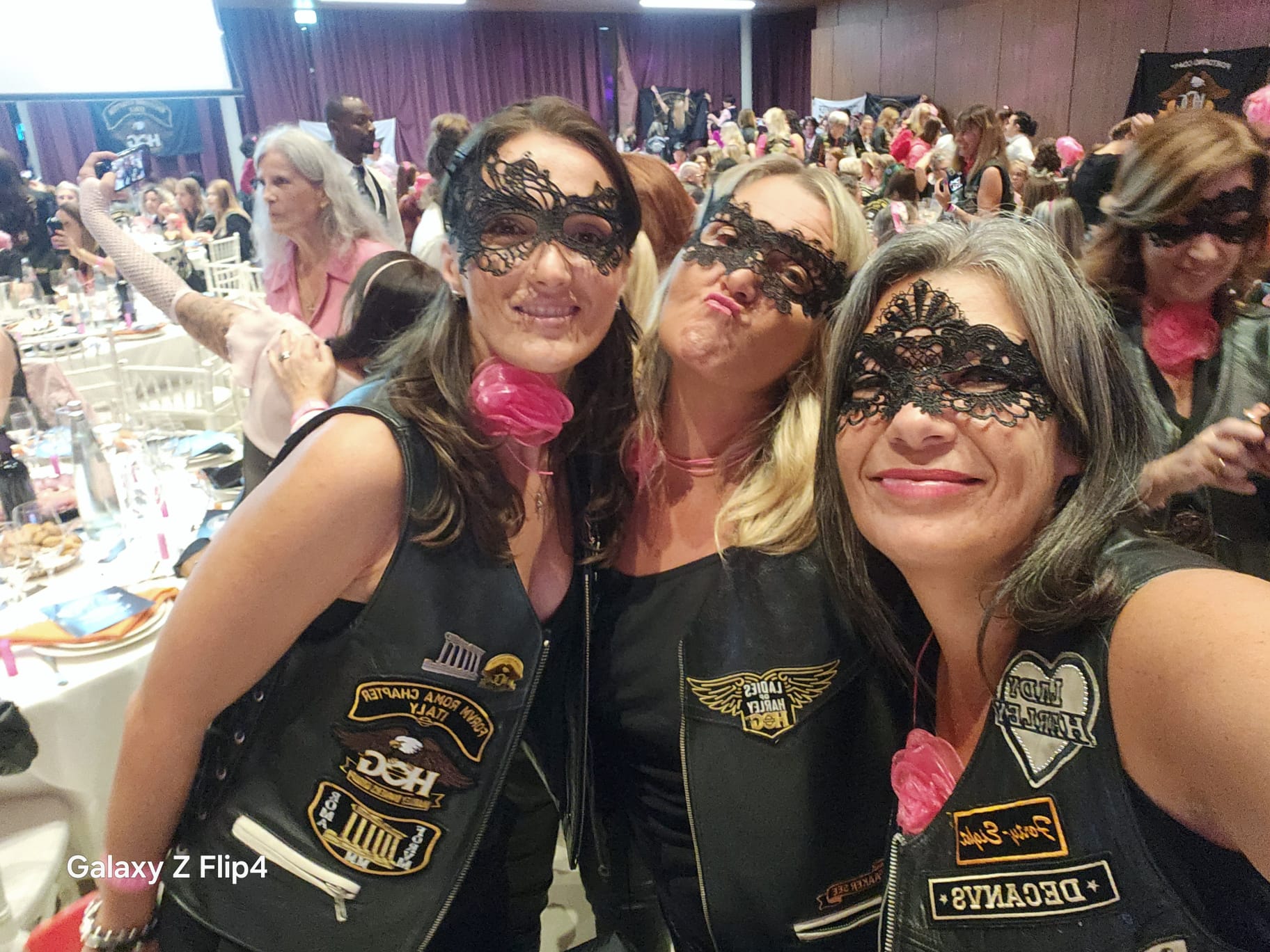 Questa immagine ha l'attributo alt vuoto; il nome del file è maschera.jpeg